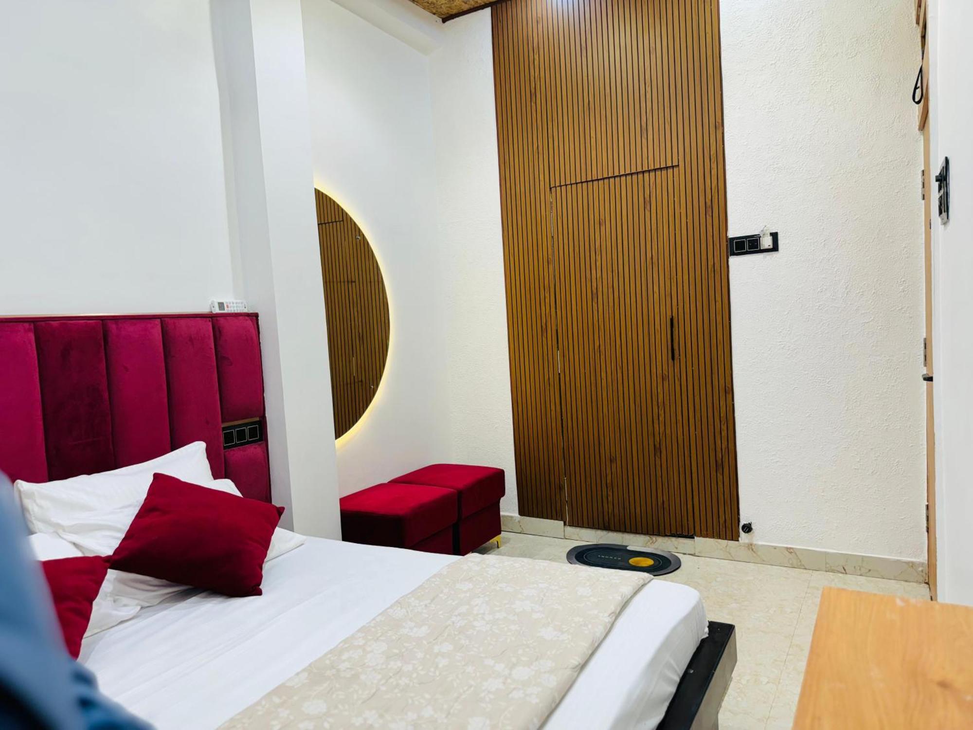 Aura Homestay Varanasi Exterior foto